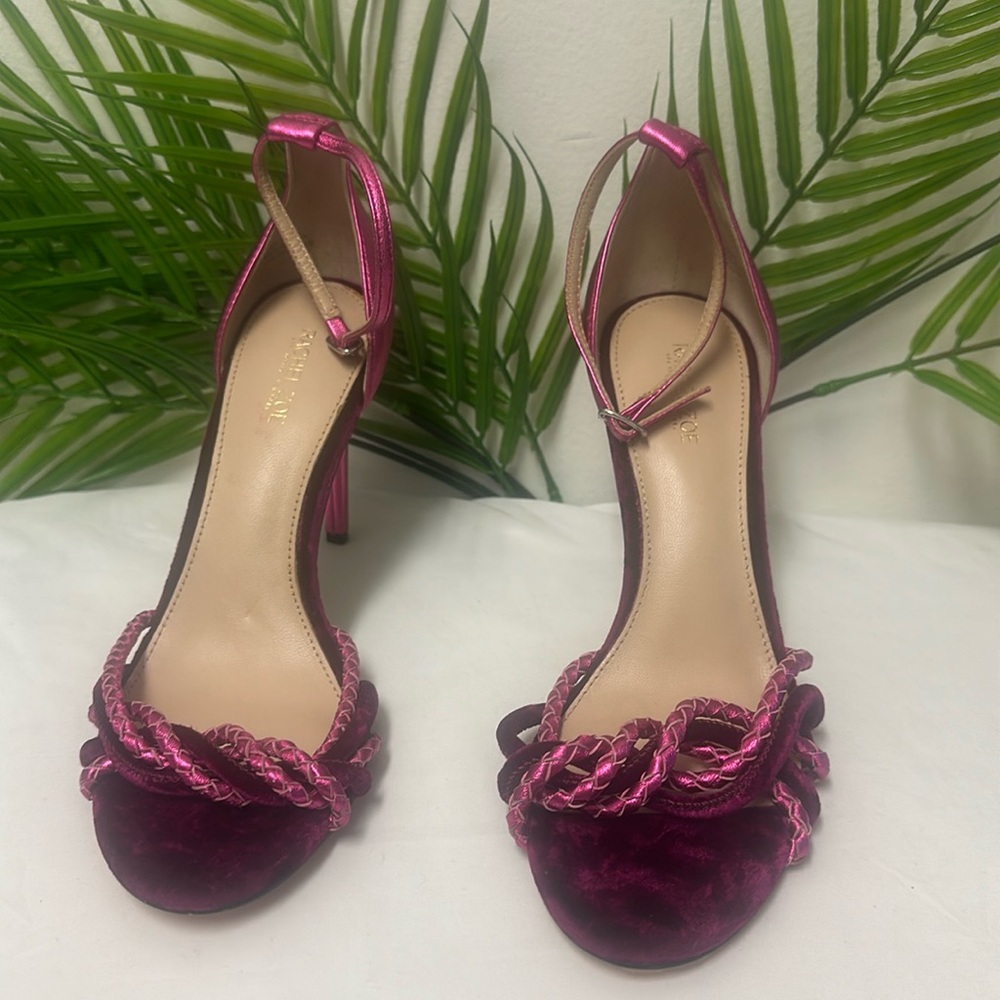 RACHEL ZOE AUBREY HEELED SANDAL IN MAGENTA WITH twisted knotted details.Size:7.5 - Picture 11 of 16